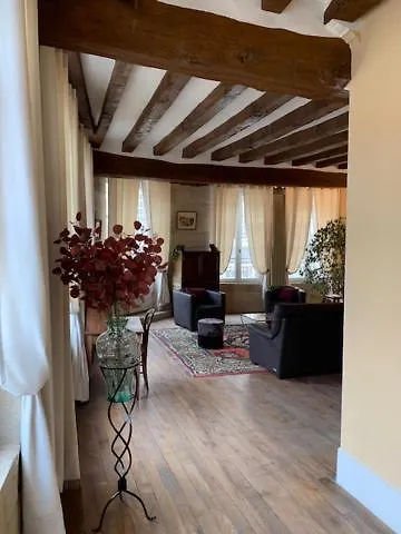 La Tour De Jade