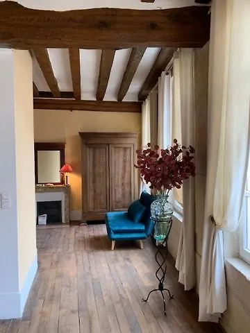 La Tour De Jade